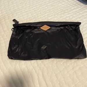 🆕 MZ wallace pouch